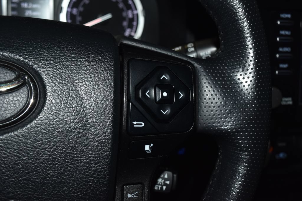 Used 2024 Toyota 4Runner TRD Off-Road Premium AWD/4WD image 9