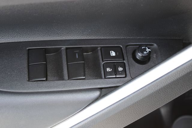 Used 2022 Toyota Corolla Cross LE FWD image 13