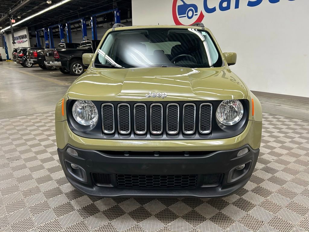 Used 2015 Jeep Renegade Latitude image 4