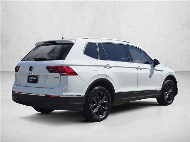 Used 2024 Volkswagen Tiguan SE AWD/4WD image 5