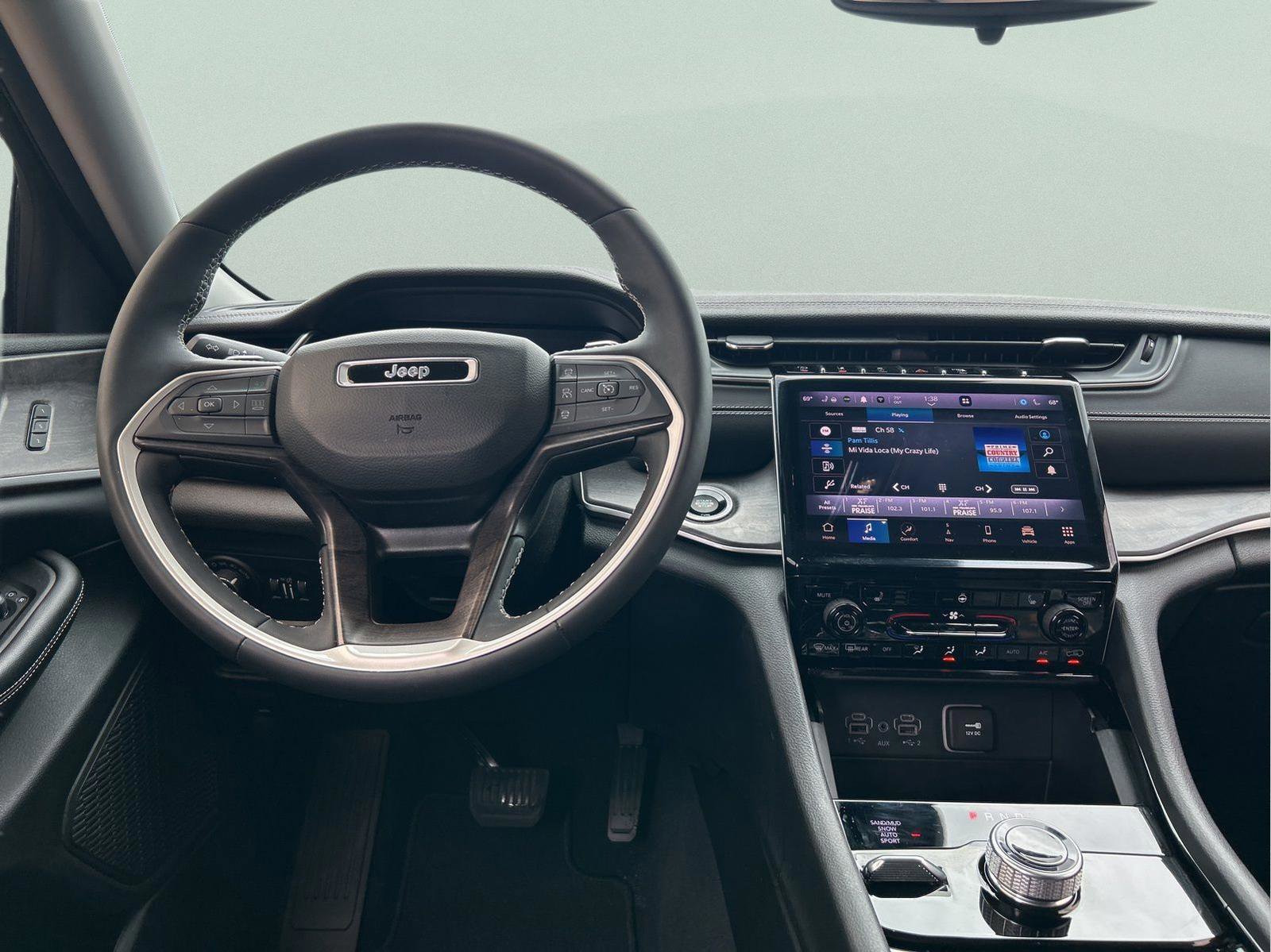 Certified 2023 Jeep Grand Cherokee Limited image 23