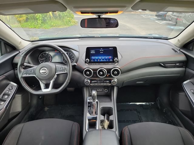 Used 2025 Nissan Sentra SR FWD image 10