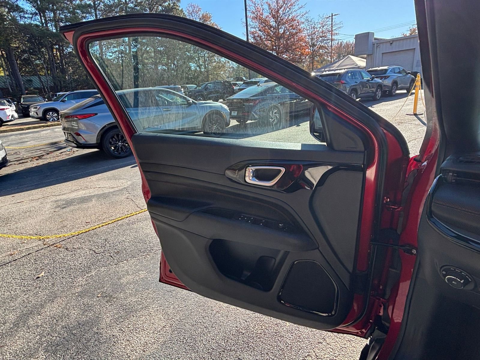 Used 2025 Jeep Compass Trailhawk image 20