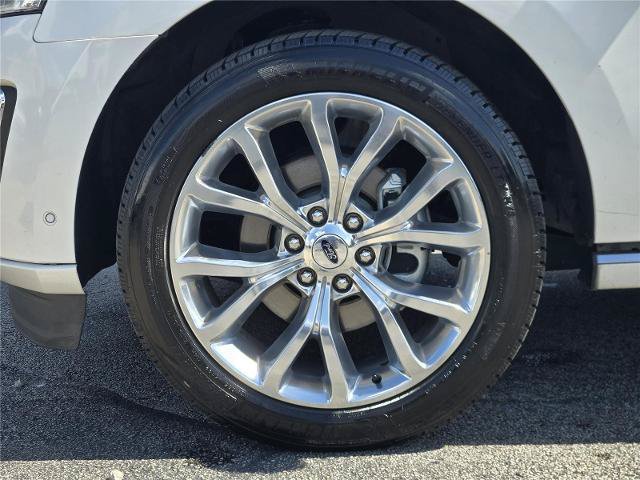 Certified 2019 Ford Expedition Platinum RWD image 11