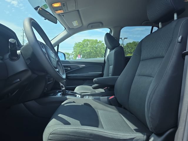 Used 2017 Honda Ridgeline Sport image 11