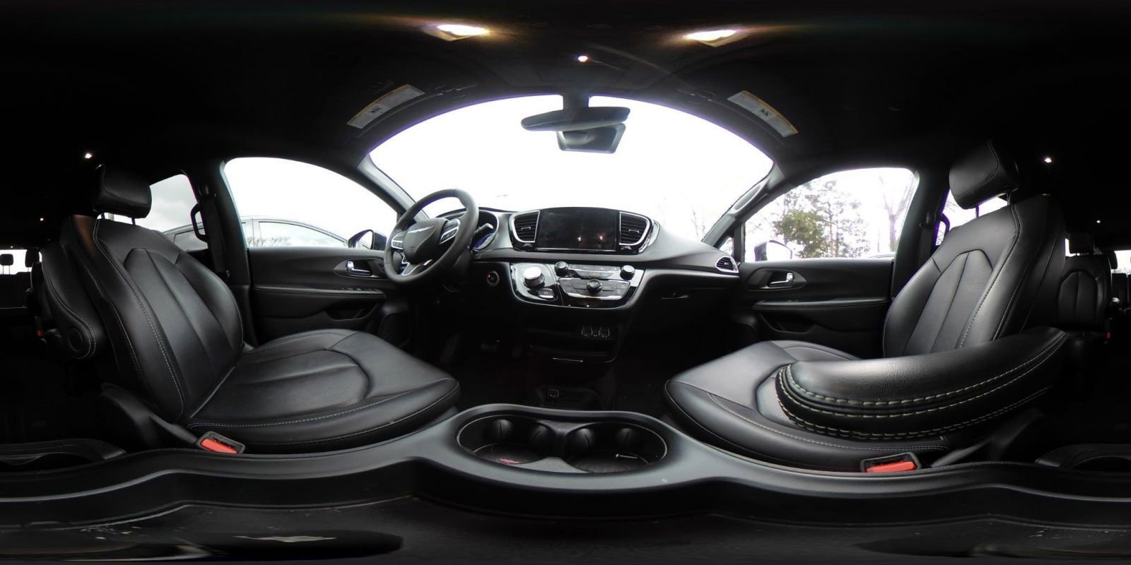 Used 2025 Chrysler Pacifica Select image 45