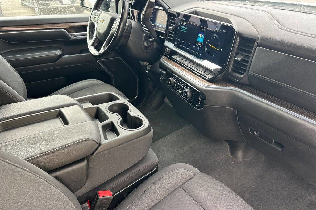 Used 2024 Chevrolet Silverado 2500 LT image 15