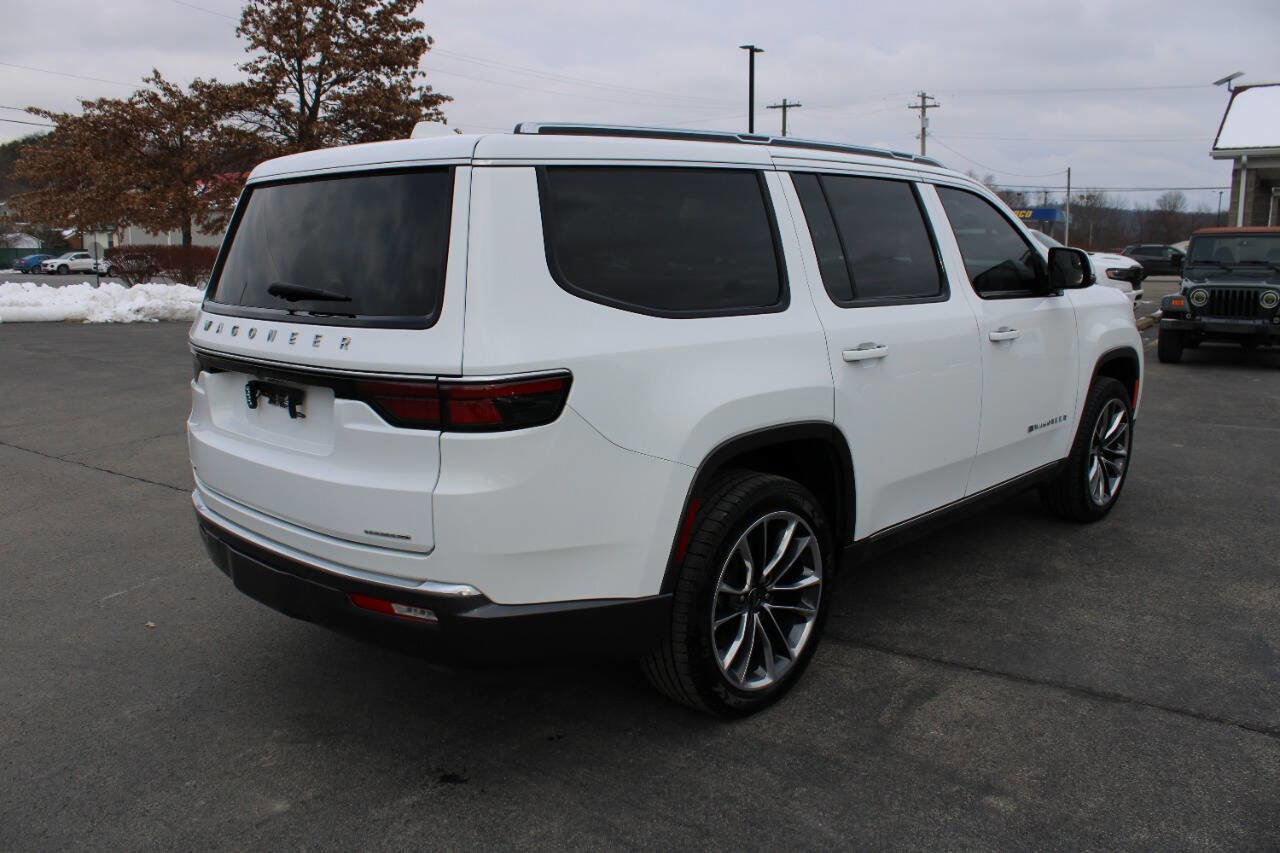 Used 2022 Jeep Wagoneer Series III w/ Premium Group I image 5