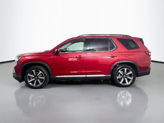 Certified 2025 Honda Pilot Touring image 6