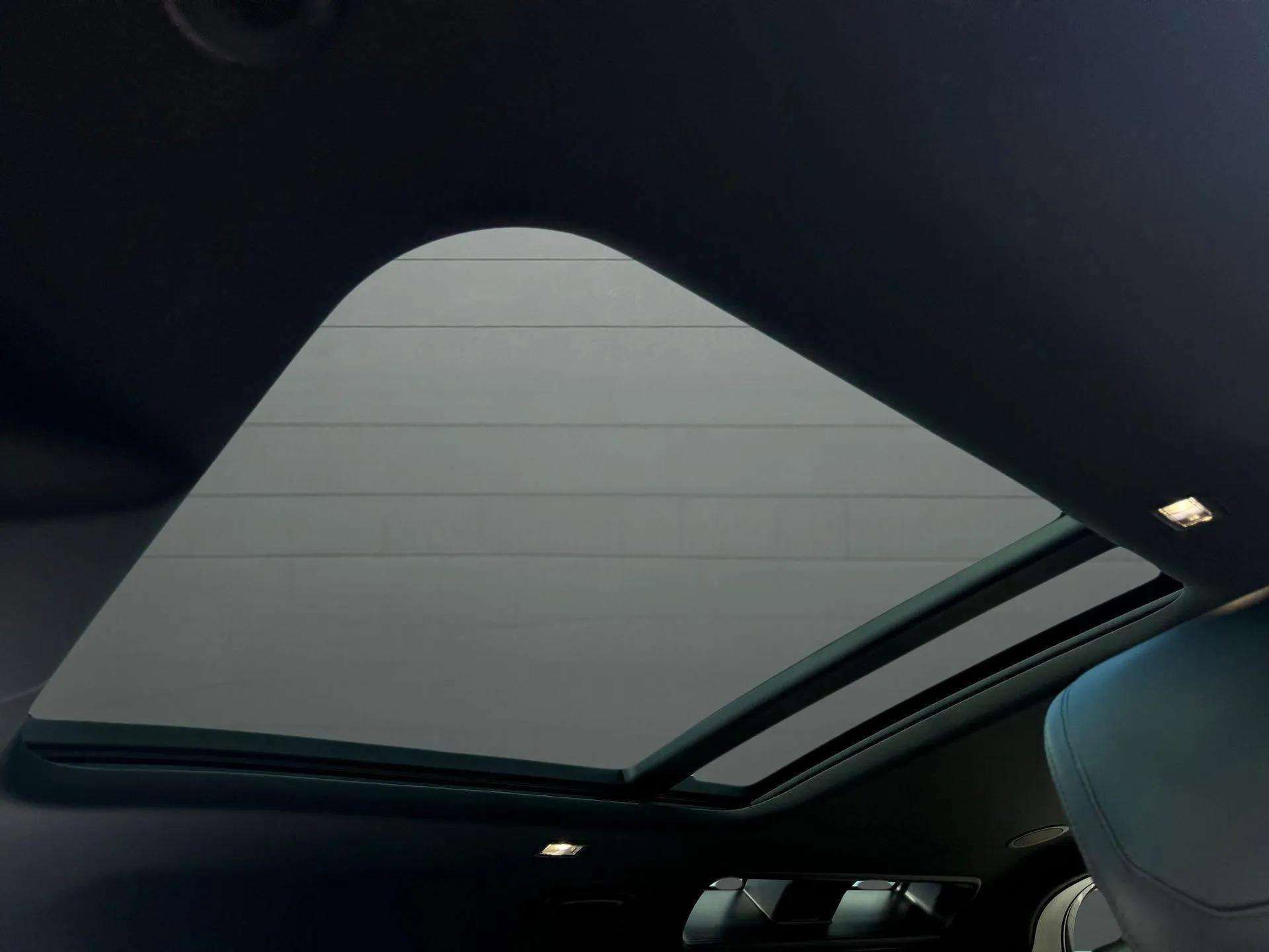 Used 2023 Land Rover Defender 110 Carpathian Edition image 13