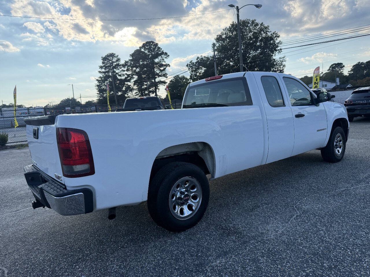 Used 2007 GMC Sierra 1500 W/T RWD image 19