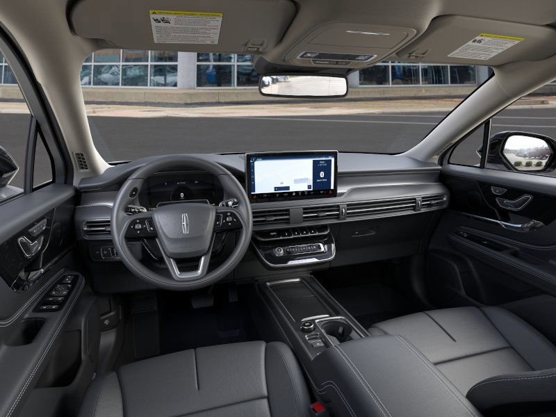 Used 2026 Lincoln Corsair Premiere image 9