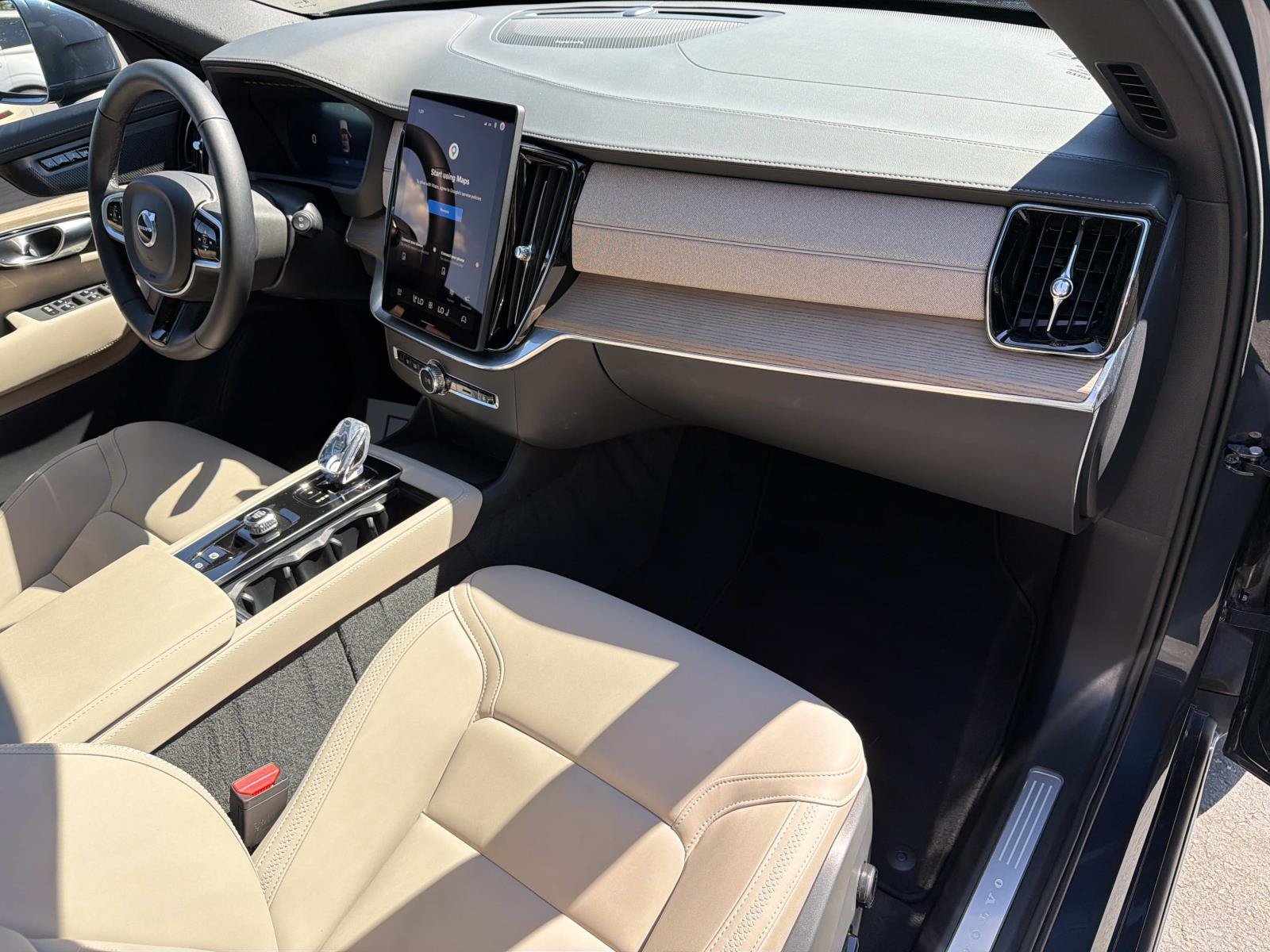 Certified 2026 Volvo XC90 B6 Plus AWD/4WD image 27