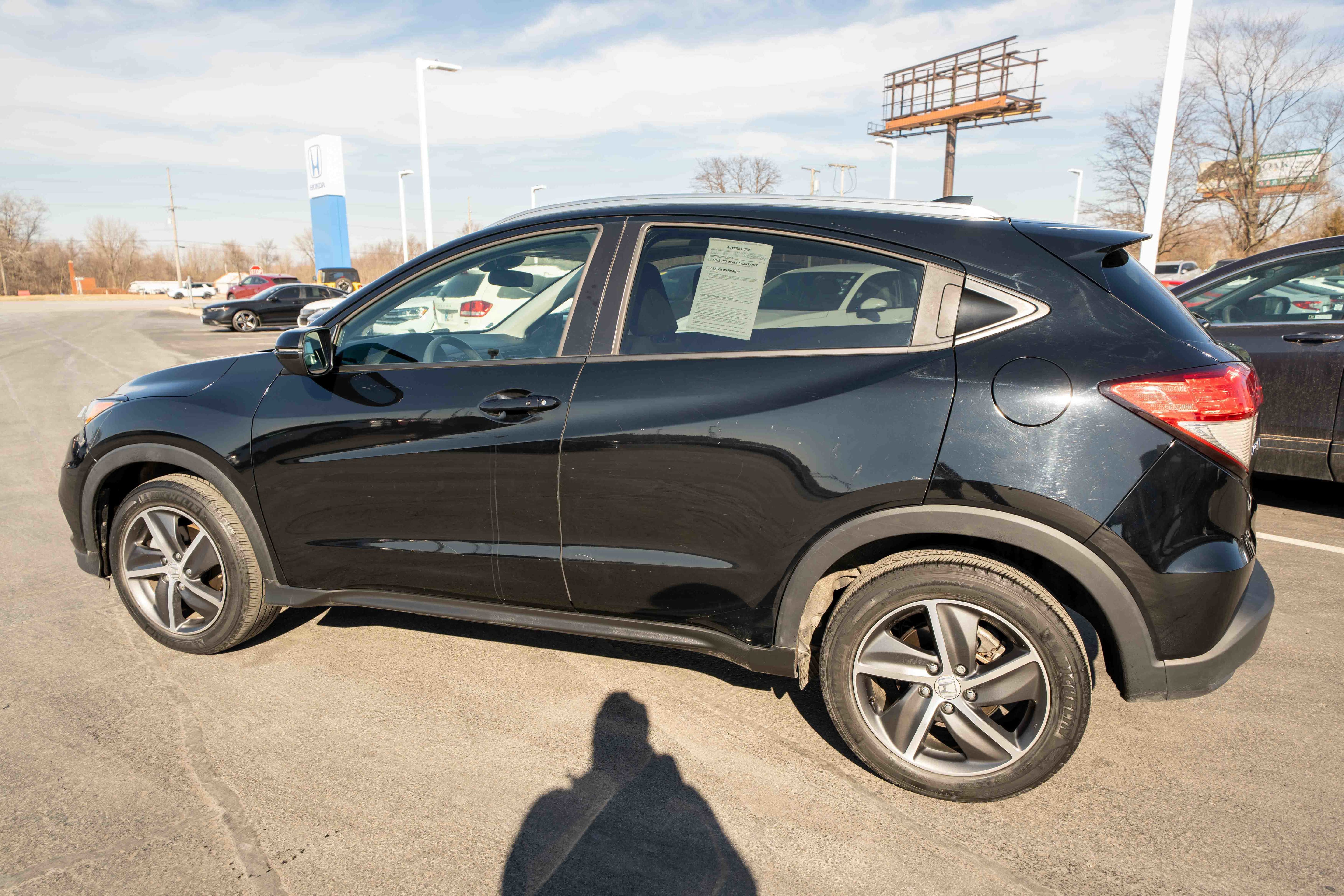 Used 2022 Honda HR-V EX image 4