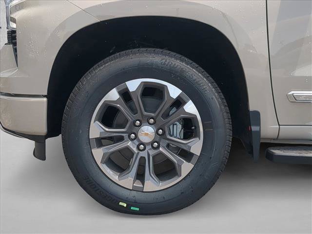 New 2026 Chevrolet Silverado 1500 High Country RWD image 10