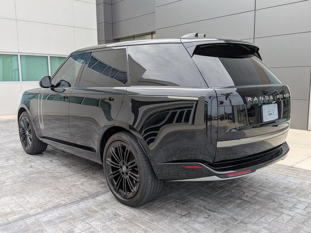 Certified 2025 Land Rover Range Rover SE AWD/4WD image 8