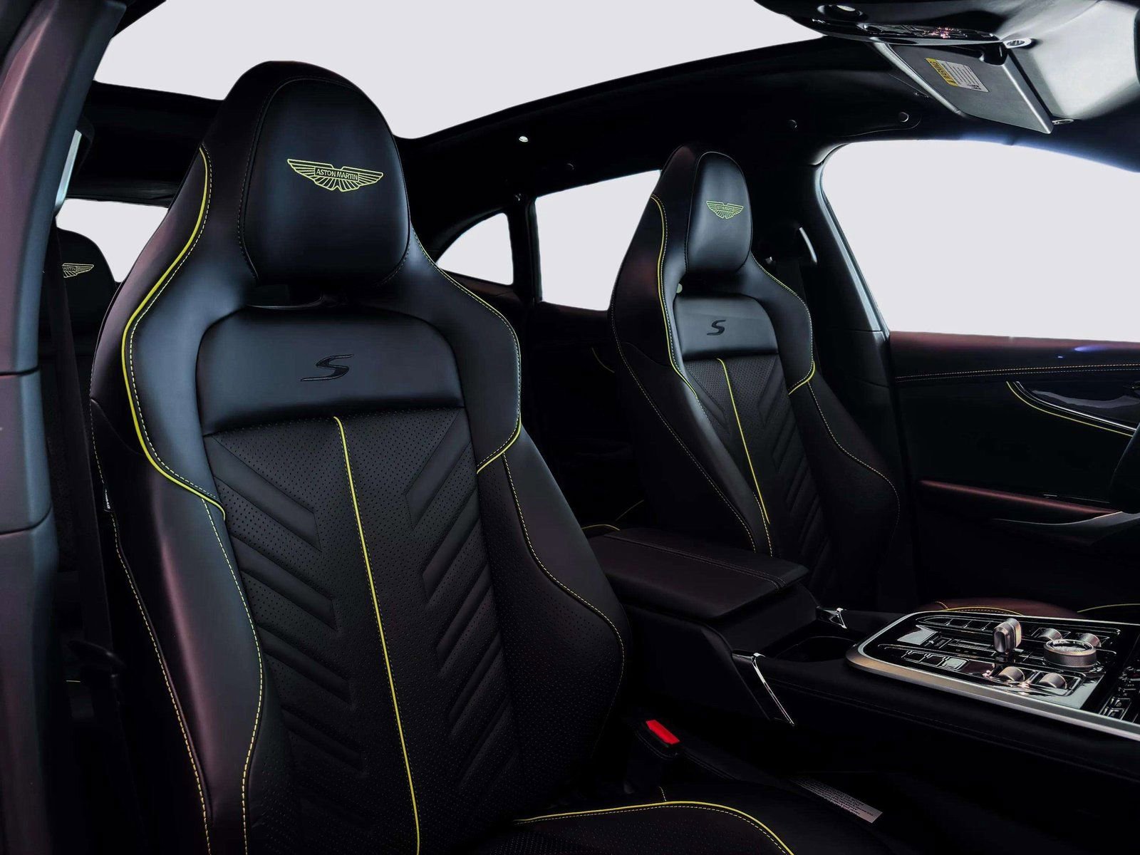 New 2026 Aston Martin DBX S image 15