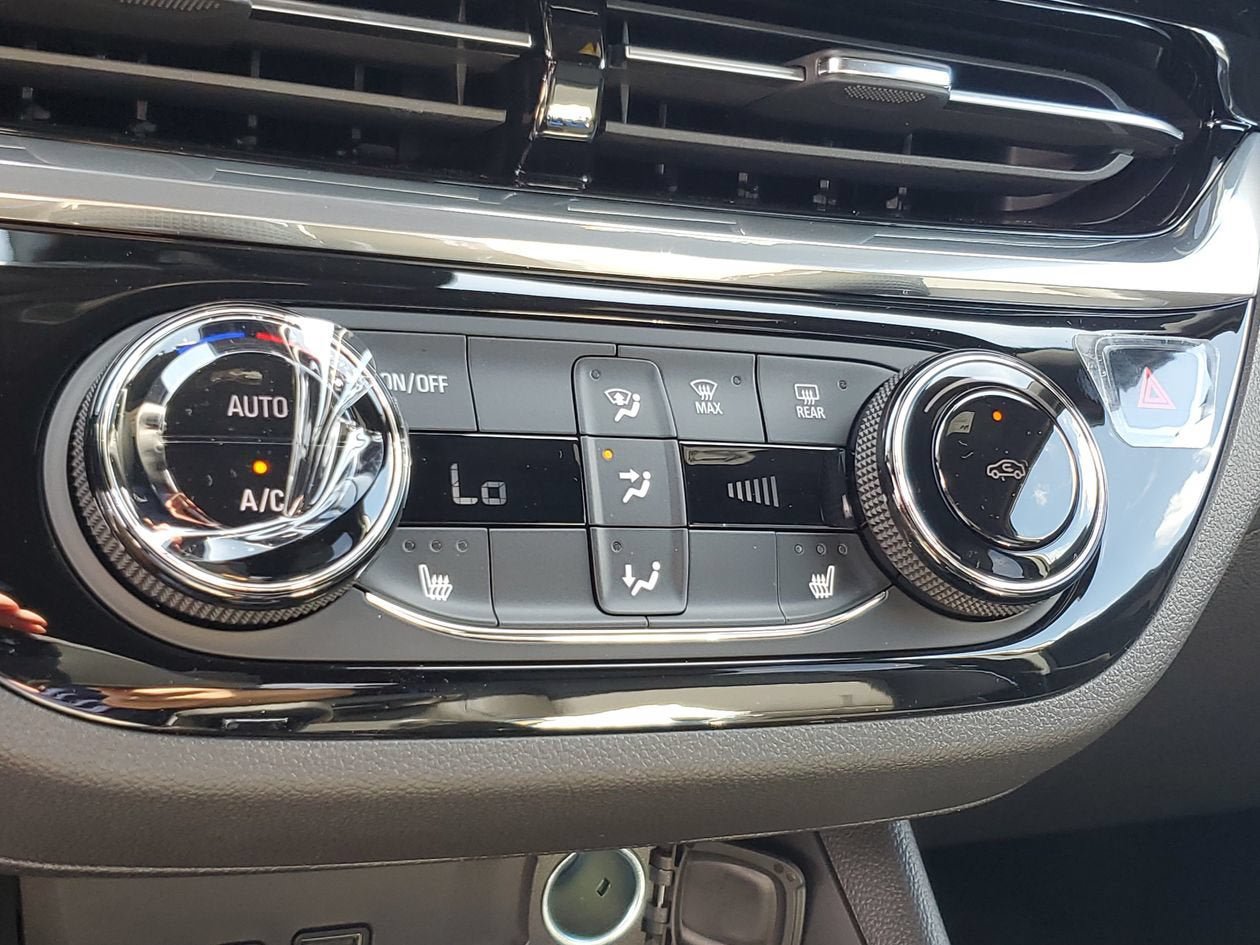 New 2026 Buick Envista Sport Touring w/ Convenience I Package FWD image 22