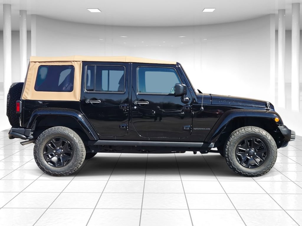Used 2016 Jeep Wrangler Unlimited Sahara image 2