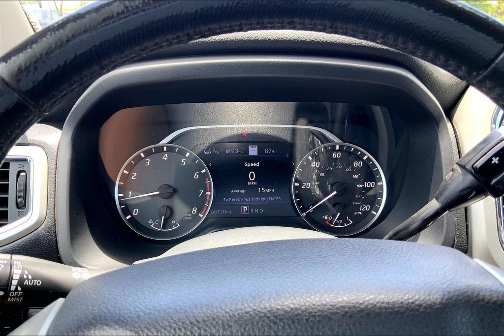 Used 2020 Nissan Titan SV w/ SV Convenience Package RWD image 18