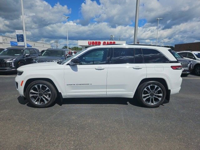 Used 2024 Jeep Grand Cherokee Overland w/ Trailer Tow Package image 4