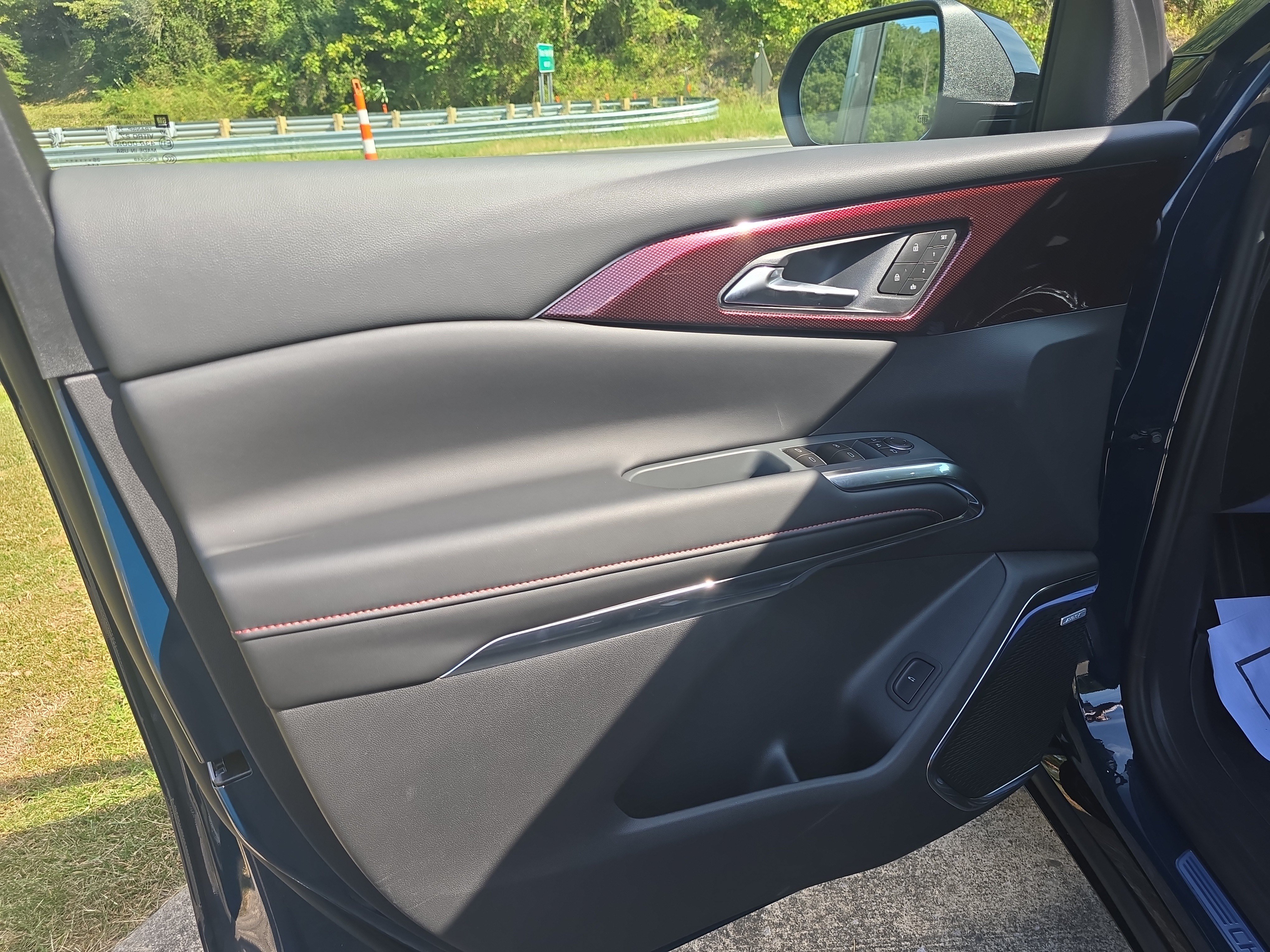 New 2027 Chevrolet Traverse RS w/ LPO, Floor Liner Package AWD/4WD image 11