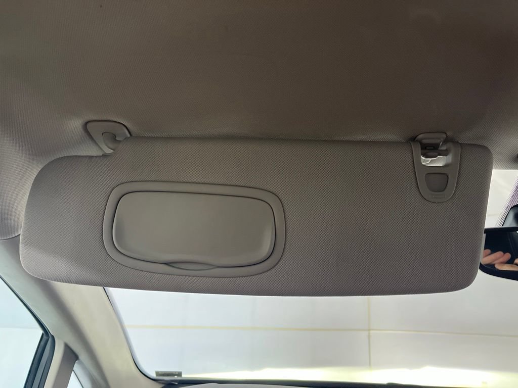 Used 2023 Chrysler Pacifica Limited FWD image 75