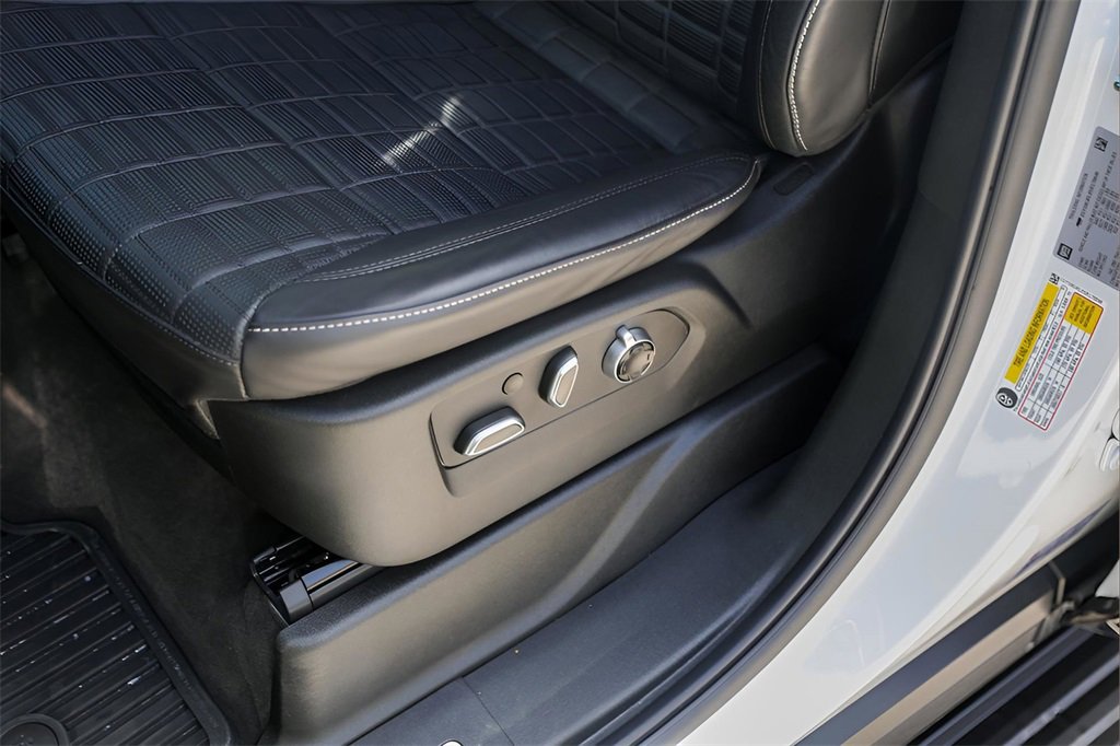 Certified 2025 Cadillac Escalade Sport Platinum image 8