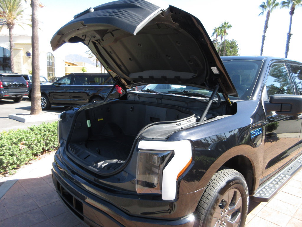 Certified 2024 Ford F150 Lightning XLT AWD/4WD image 28
