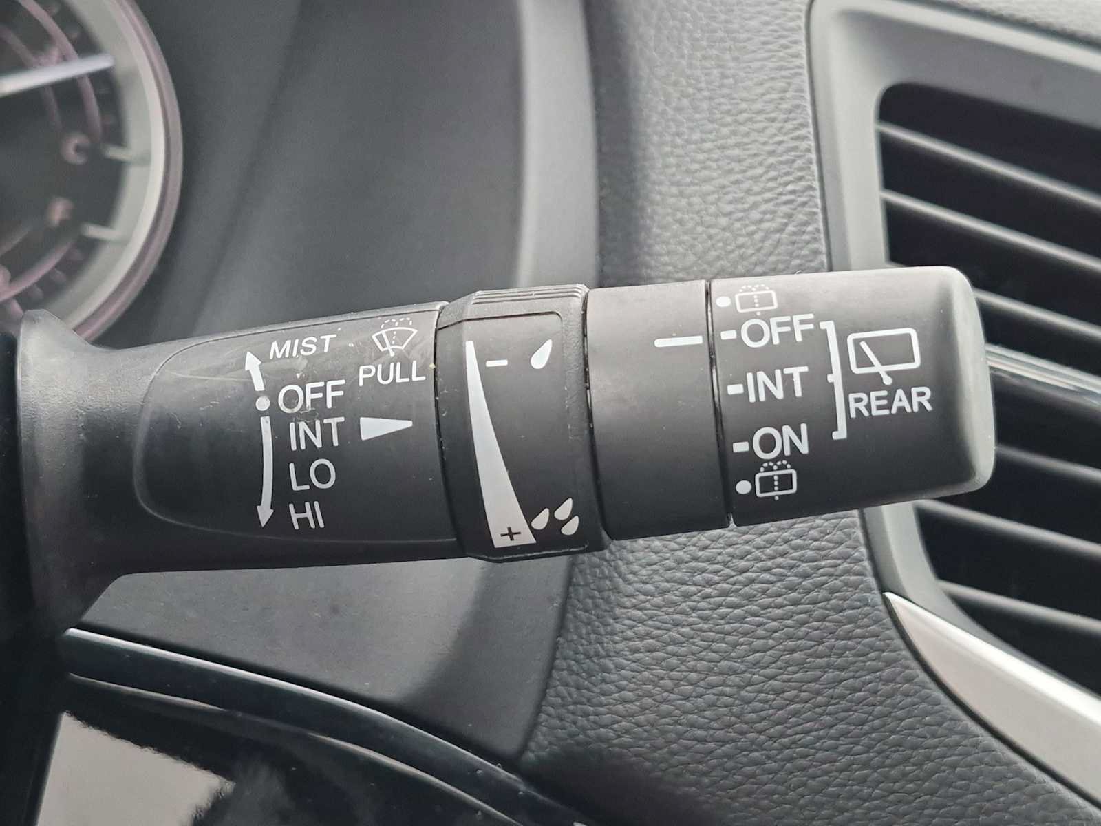 Used 2017 Honda Pilot Touring image 28
