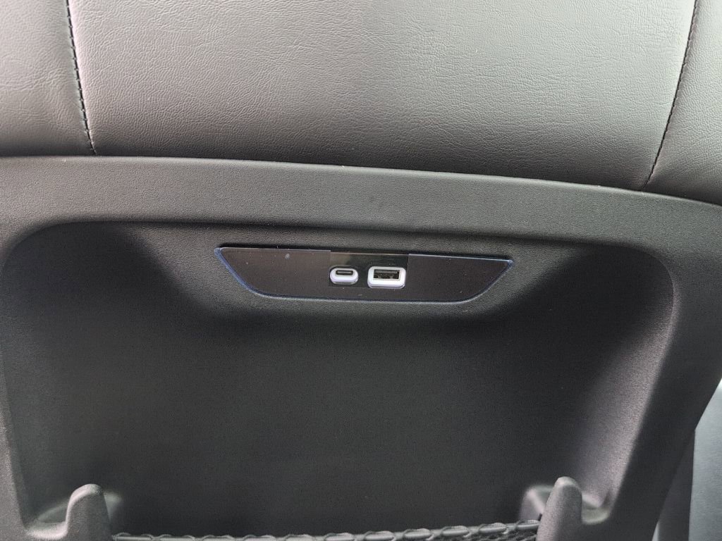 New 2026 Chrysler Pacifica Limited AWD/4WD image 23