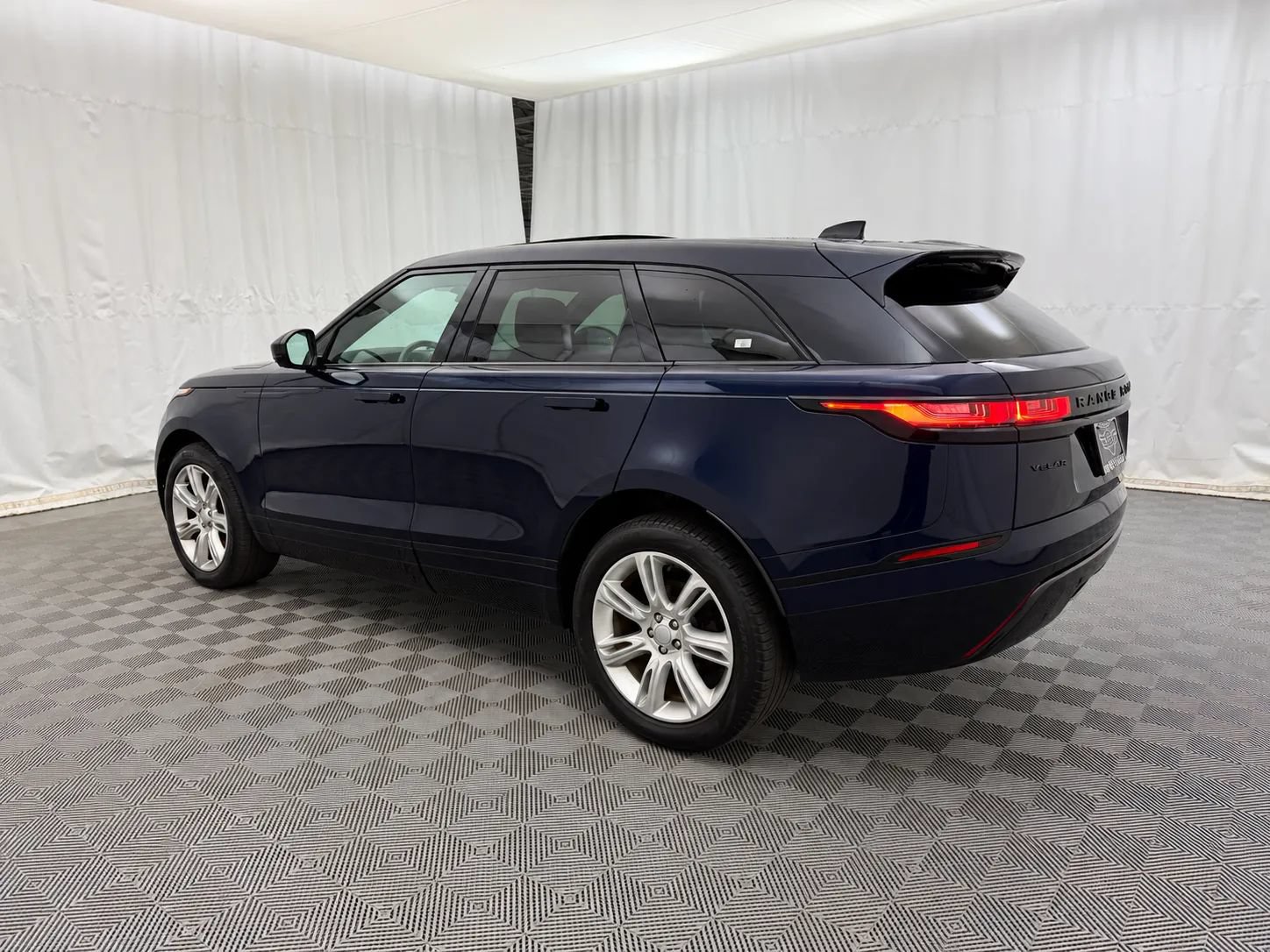 Used 2023 Land Rover Range Rover Velar R-Dynamic S AWD/4WD image 7