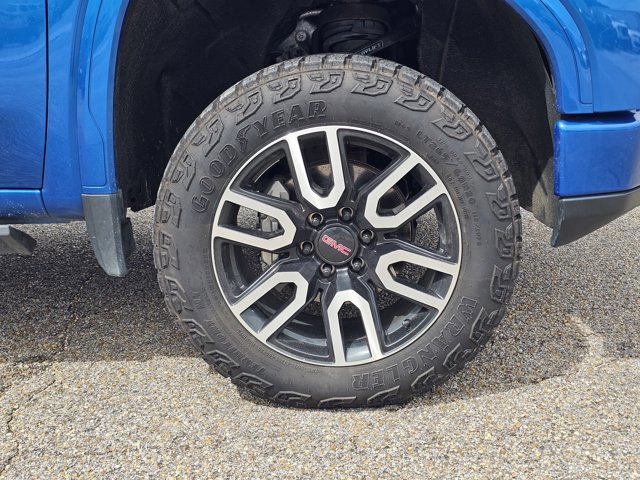Used 2022 GMC Sierra 1500 AT4 w/ AT4 Premium Package AWD/4WD image 6