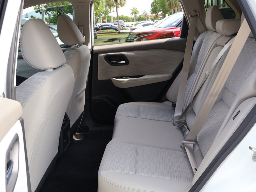 Used 2023 Nissan Rogue SV FWD image 29
