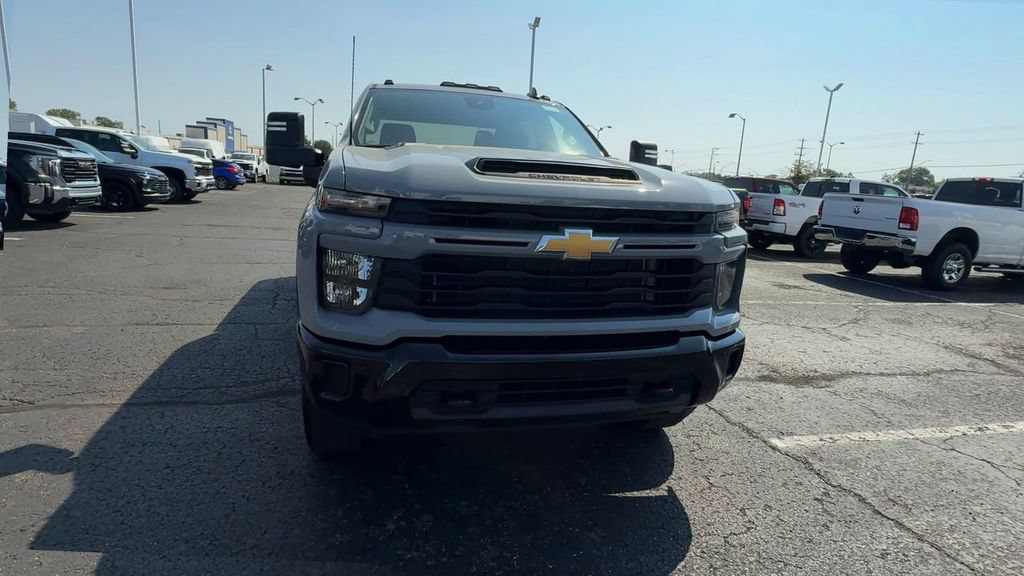 Used 2025 Chevrolet Silverado 2500 Custom w/ Custom Value Package AWD/4WD image 3