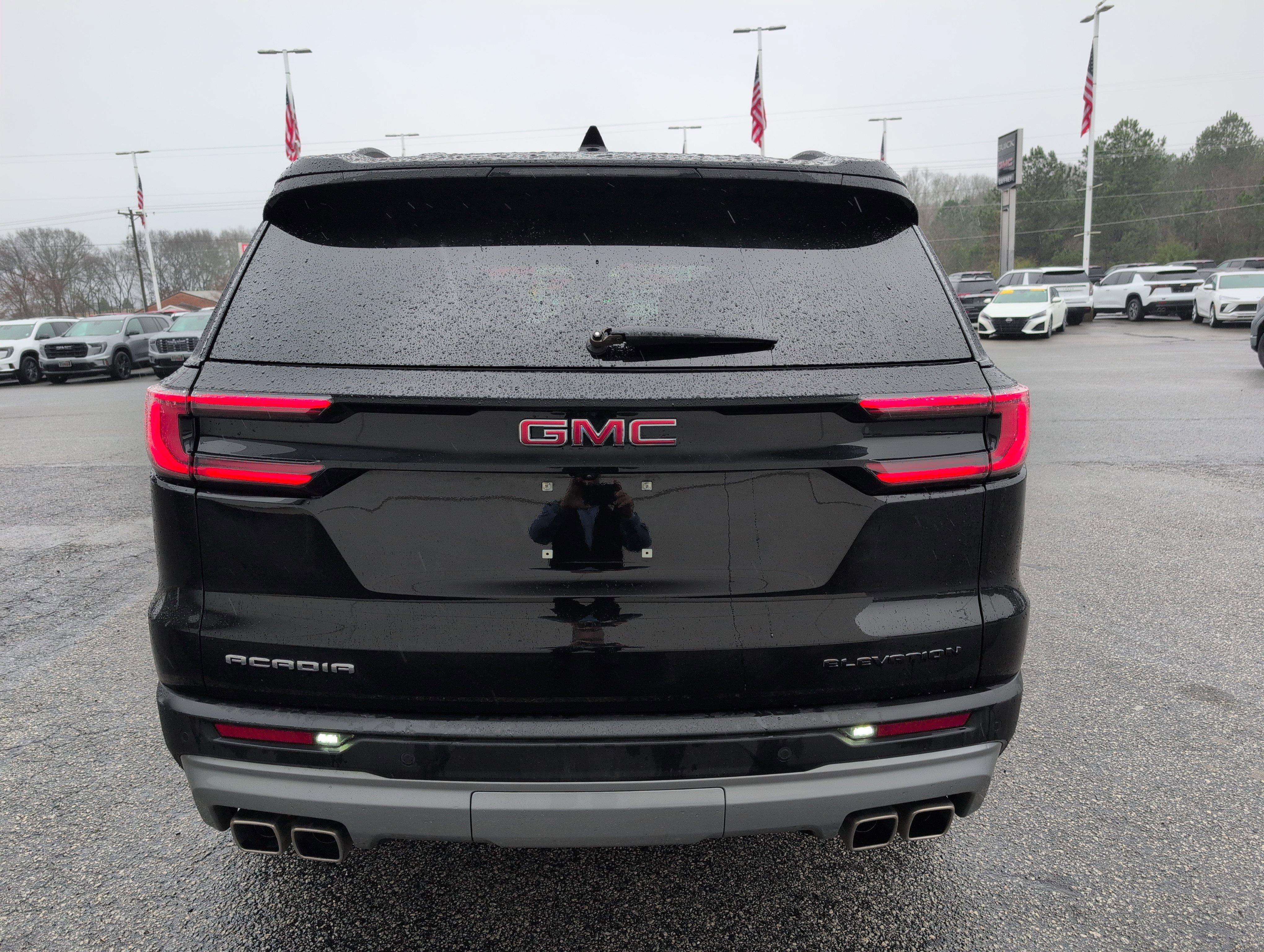 Used 2025 GMC Acadia Elevation image 6