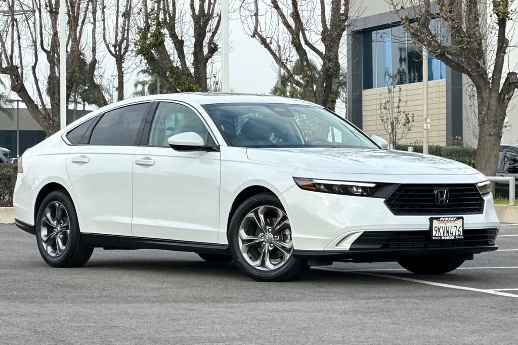 Used 2024 Honda Accord EX image 2