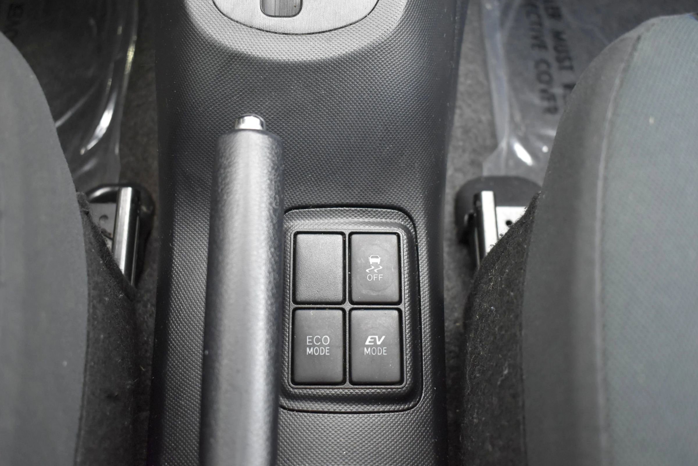 Used 2015 Toyota Prius C Two image 26