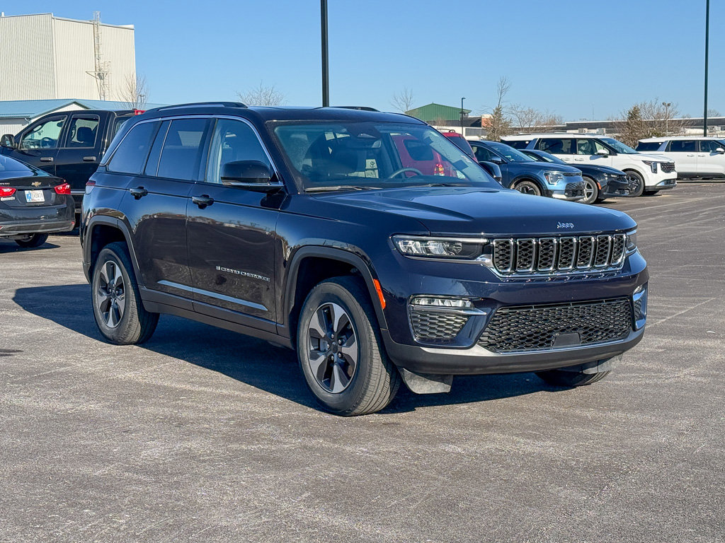 Used 2022 Jeep Grand Cherokee Limited 4xe image 8