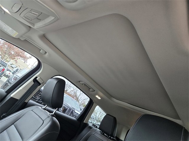 Used 2019 Ford Escape Titanium image 16