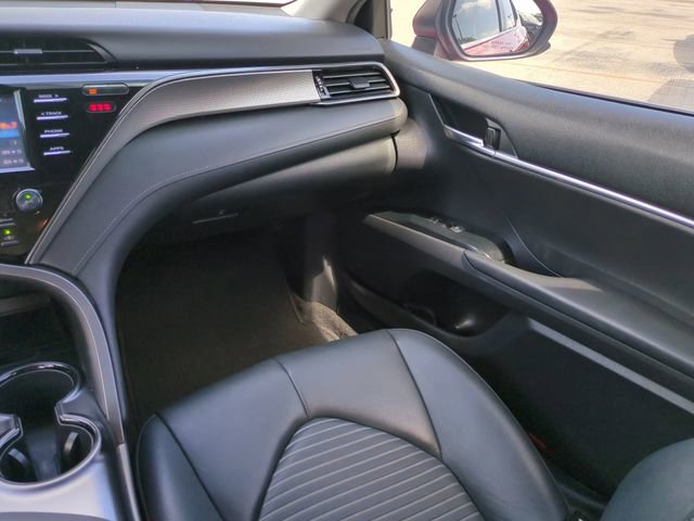 Used 2020 Toyota Camry SE FWD image 18