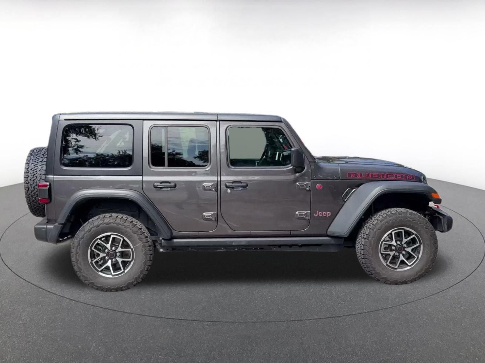Used 2026 Jeep Wrangler Unlimited Rubicon AWD/4WD image 13
