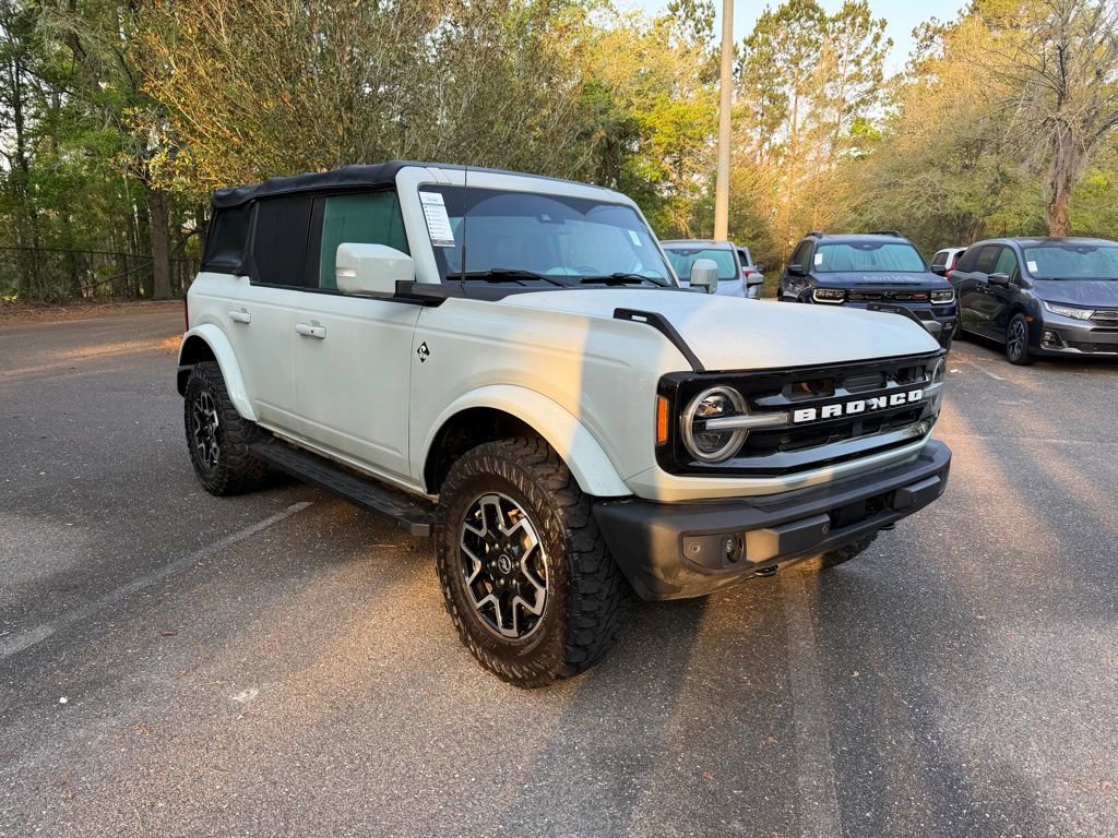 Used 2022 Ford Bronco Outer Banks image 1