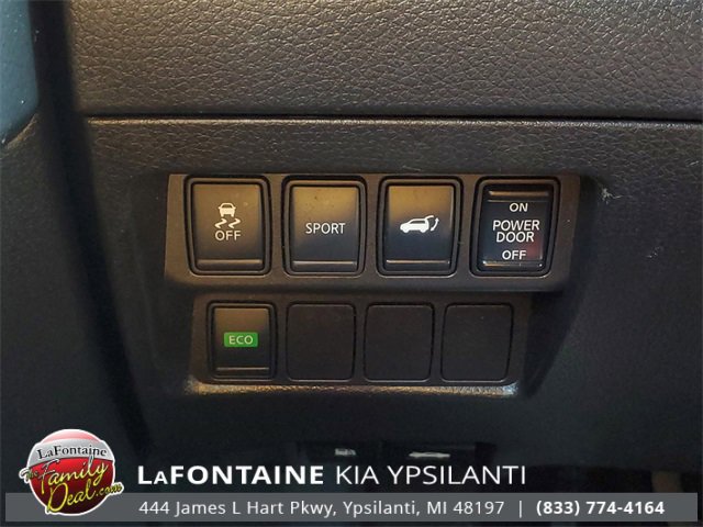 Used 2016 Nissan Rogue SL image 16