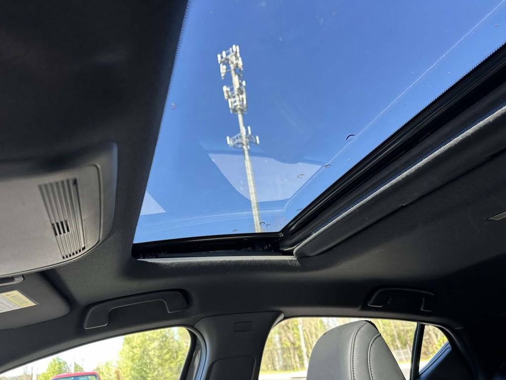 Used 2023 MAZDA MAZDA3 s image 19