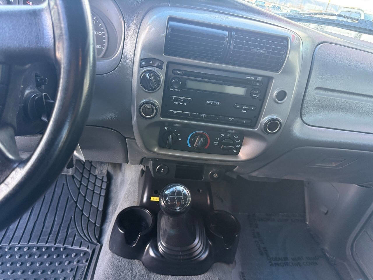 Used 2011 Ford Ranger XLT image 12