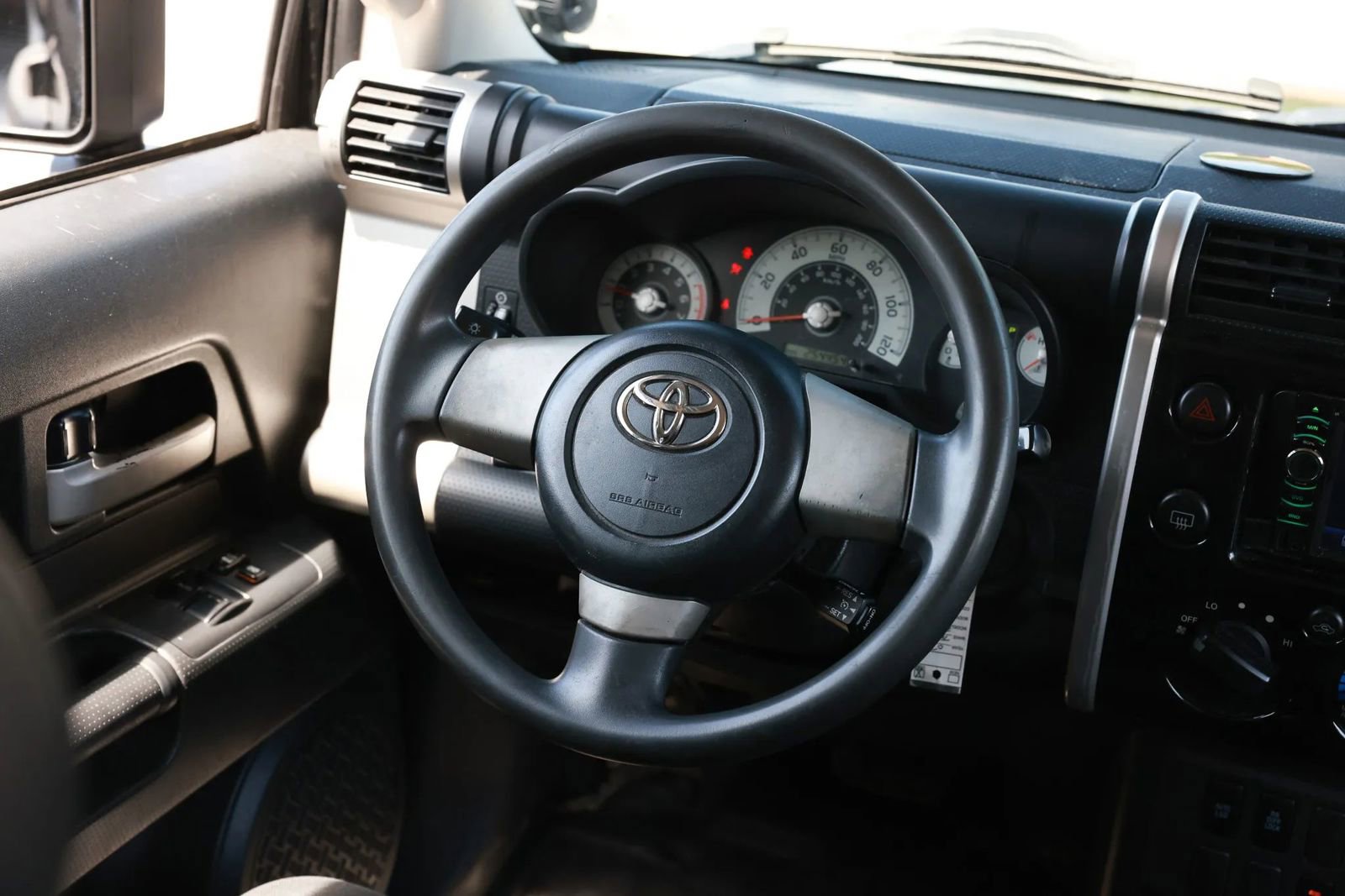 Used 2007 Toyota FJ Cruiser 2WD image 28