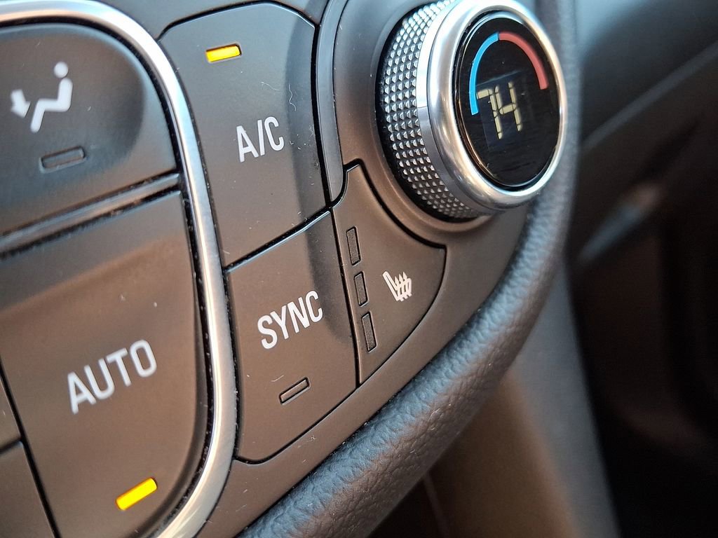 Used 2022 Chevrolet Equinox LT AWD/4WD image 25