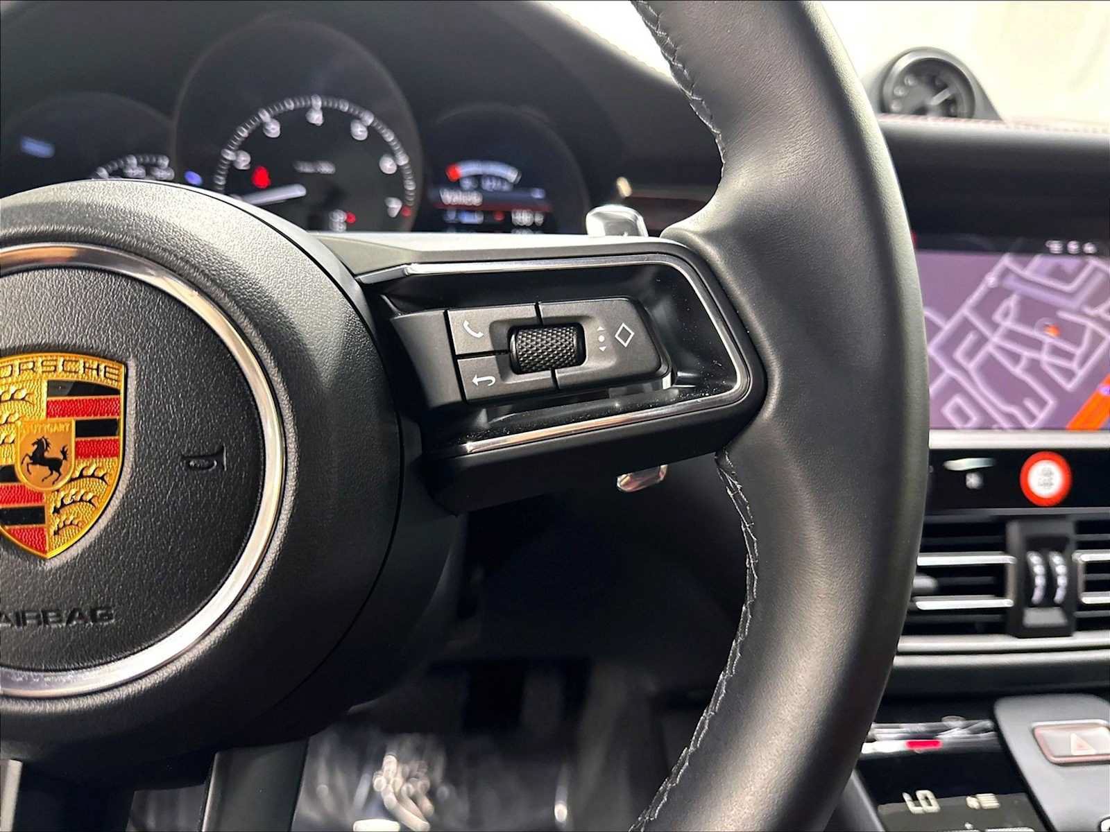 Used 2026 Porsche Macan AWD/4WD image 22