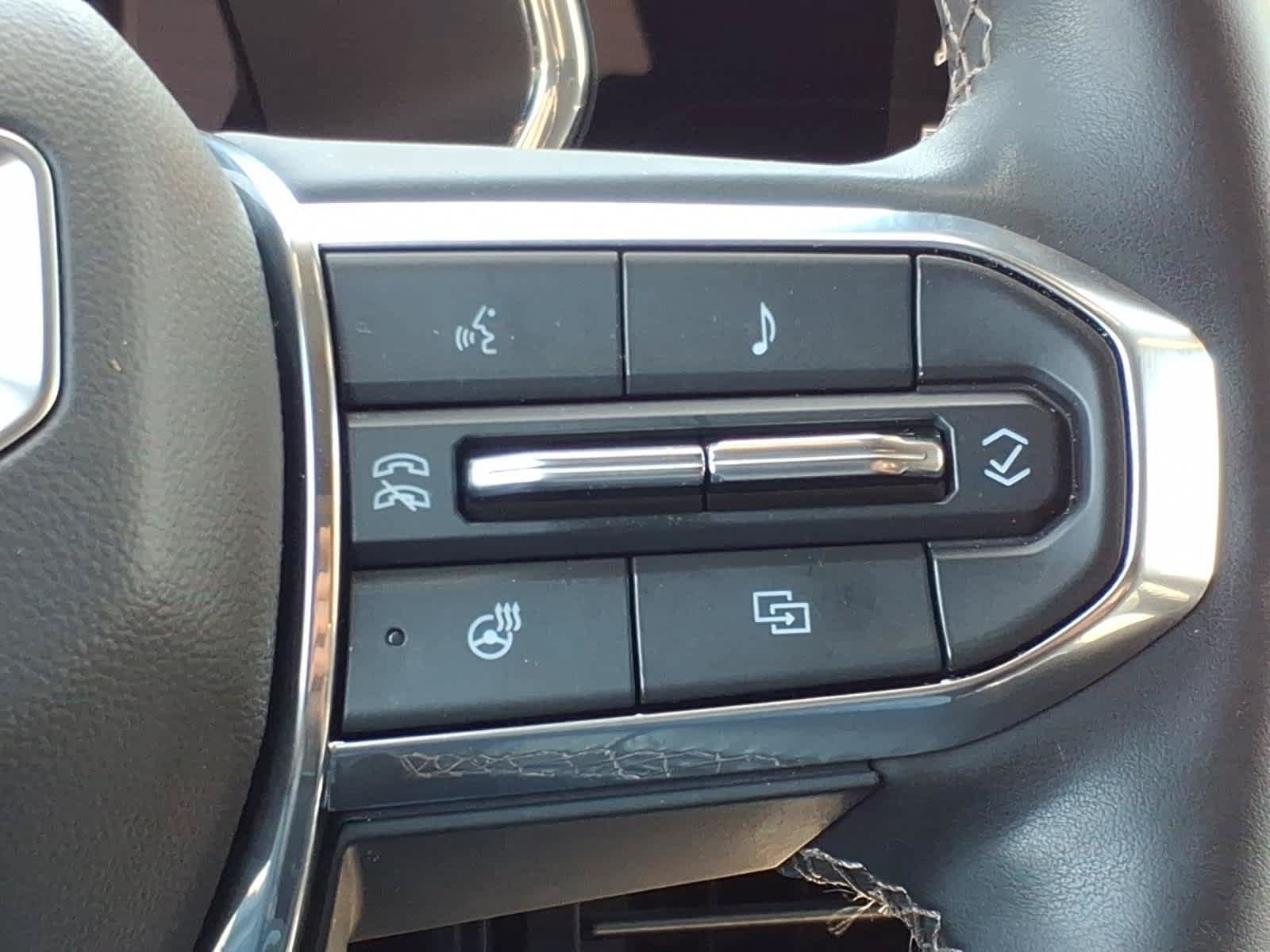 Certified 2024 GMC Canyon Denali AWD/4WD image 16